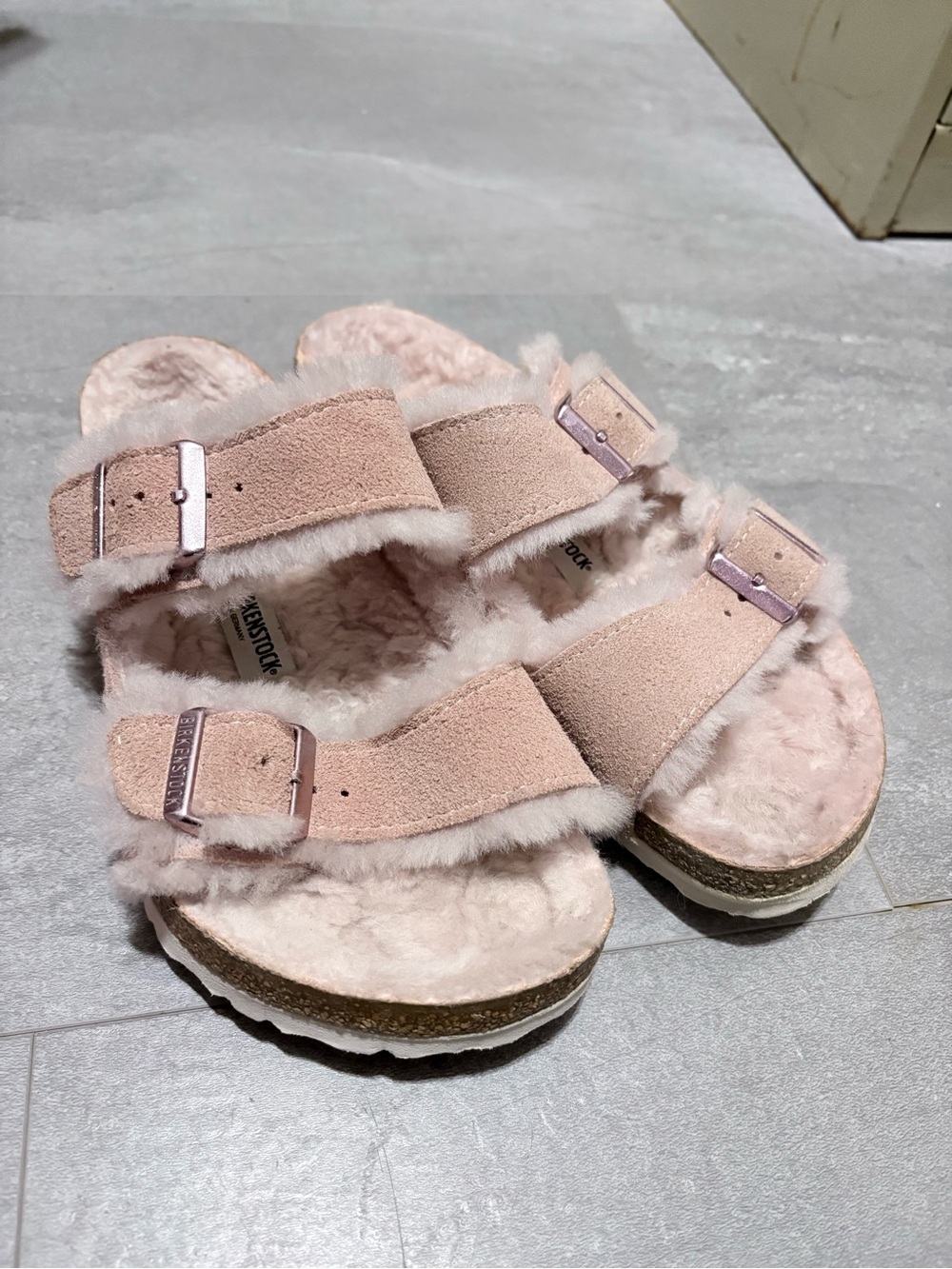 Birkenstock Arizona Shearling Sandals – Pink – Size 36